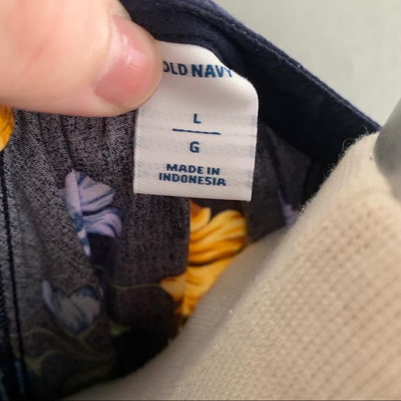 Floral short sleeve top - Picture 3 of 3